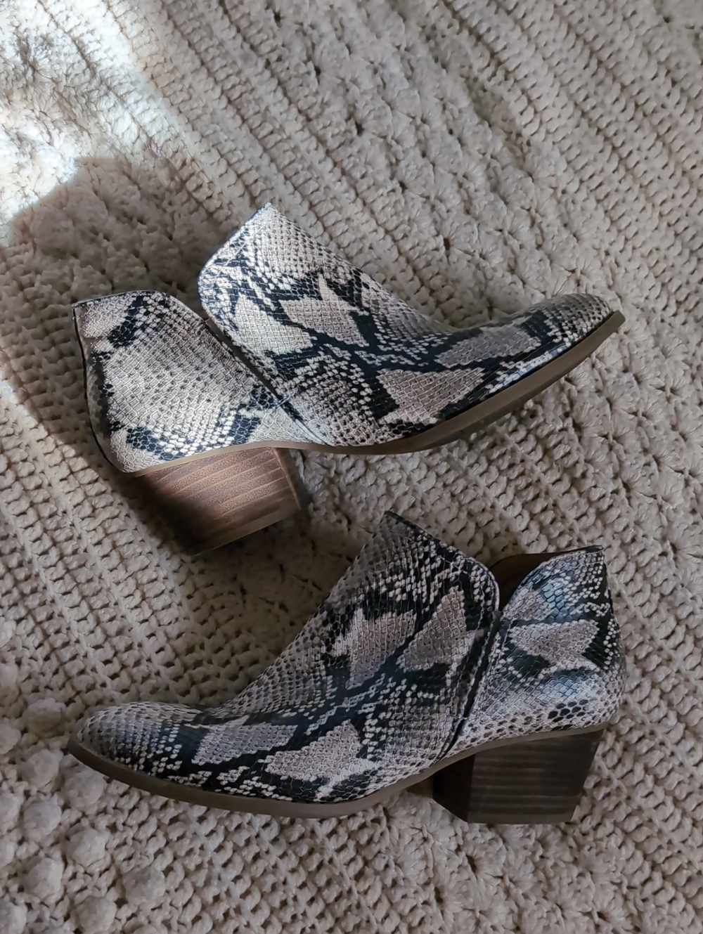 Fergie Women's Snake-Print Ankle Booties in Taupe & Black Faux Leather Size 9.5